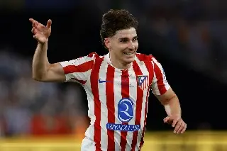 Julián Álvarez regresa al Atlético de Madrid en medio de la polémica