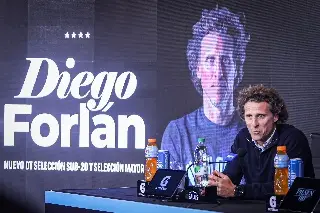 Diego Forlán no se ve siendo el DT de Uruguay