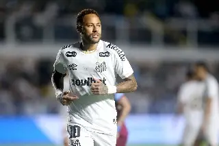 Santos de Neymar sale de zona de descenso en Brasil