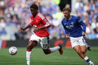 Manchester United no puede con el Everton y deja dudas en la Premier League