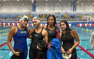Pirañas Triracing brilla en la Copa Internacional de Natación