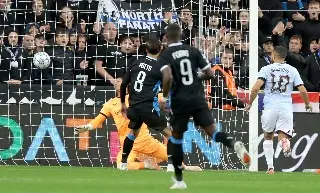 Aston Villa se impone al Club Brujas en su debut en la Champions League 