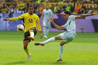 Borussia Dortmund golea y marcha con paso perfecto en la Bundesliga 