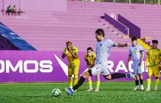 Racing rescata empate ante Venados y mantiene el liderato de la Primera Premier 