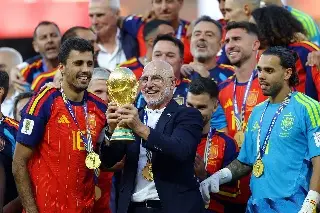Luis de la Fuente se ilusiona con el futuro de España, tras ser renovado