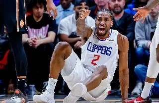 NBA: Kawhi Leonard renueva con los Toronto Raptors 