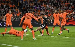 Xavi y Jürgen Klopp dividen puntos en su debut 