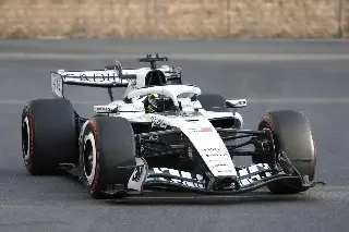 F1: ¡Ni en Bakú se pudo! 'Checo' Pérez queda lejos de los puntos en el GP de Azerbaiyán 