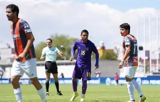 Racing busca mantener el liderato de la Primera Premier ante Jaguares FC