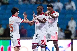 Julián Quiñones se luce con tremenda actuación en victoria de su club