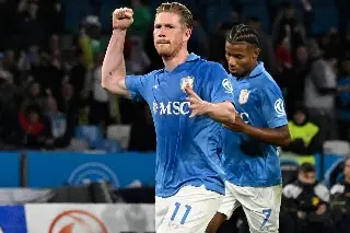 Napoli golea al Frosinone con doblete de De Bruyne y recupera confianza