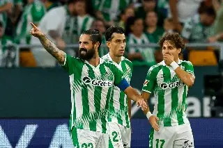 Real Betis con Fidalgo borrado, golea a un débil Osasuna 