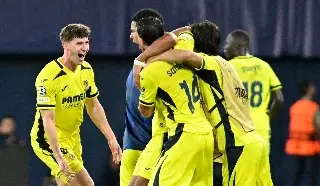 Villarreal remonta y le pega al Napoli en la Champions League 