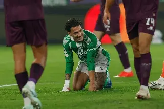Jugador del Betis sufre robo mientras jugaba la Champions League