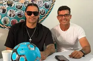 'Gullit' Peña cambia el futbol por la política ¡Quiere un cargo público!