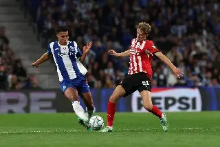 FC Porto cae ante el PSV con Santiago Giménez en la banca
