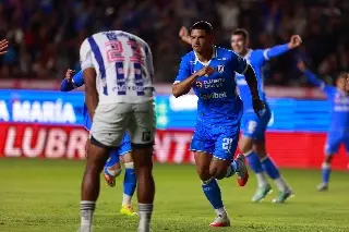 Cruz Azul gana en Pachuca y también persigue al líder América 