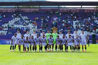Racing busca hacer pesar su casa y vencer a Los Cabos United 