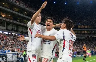 Chivas sufre pero consigue un importante triunfo sobre Monterrey 