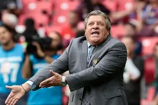 Atlante se rehúsa a despedir al 'Piojo' Herrera, pese a malos resultados