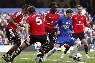 Chelsea vence al Manchester United y le prepara las maletas a Michael Carrick